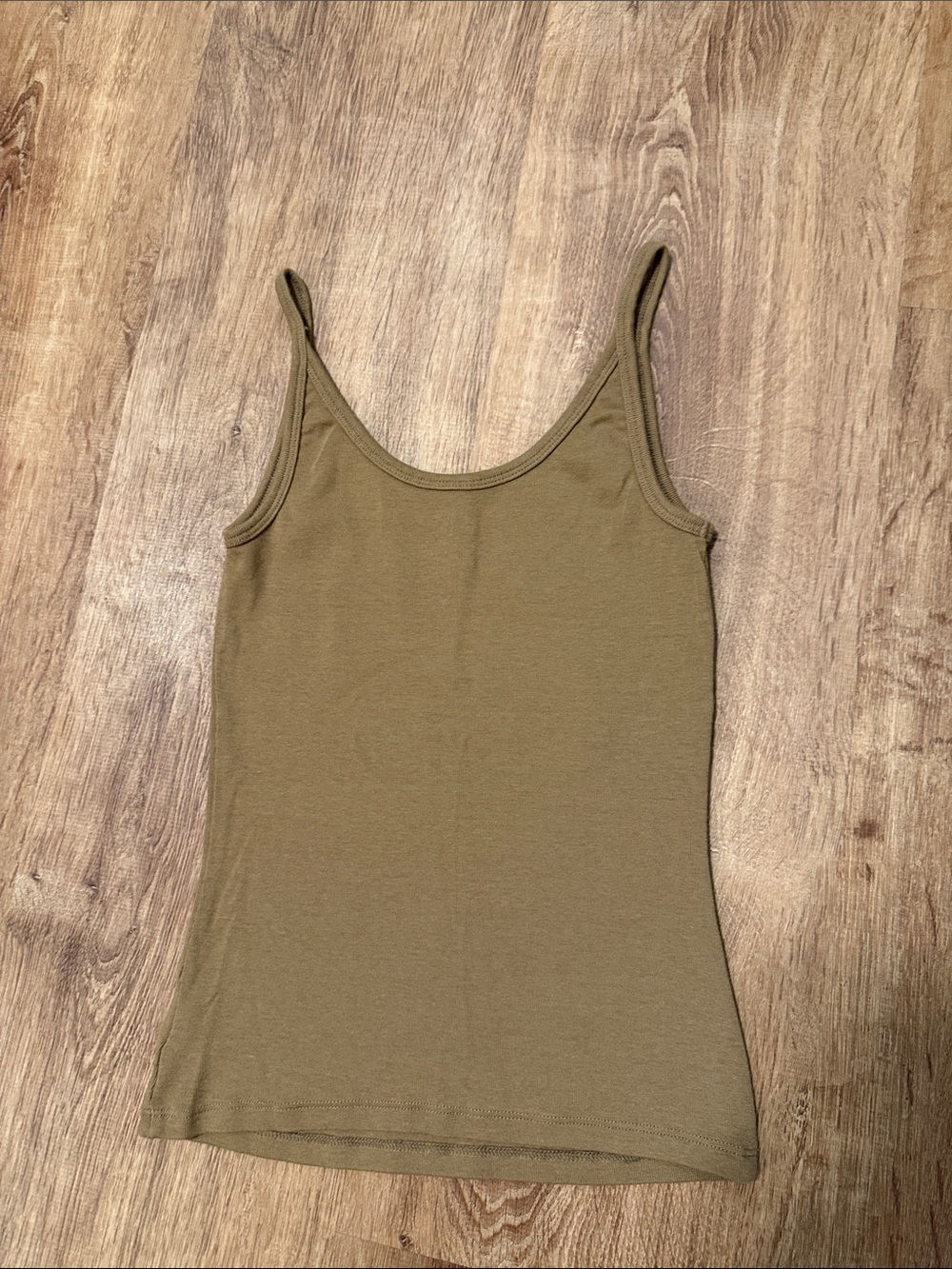 GAP Modern Tank - Picture 3 of 3
